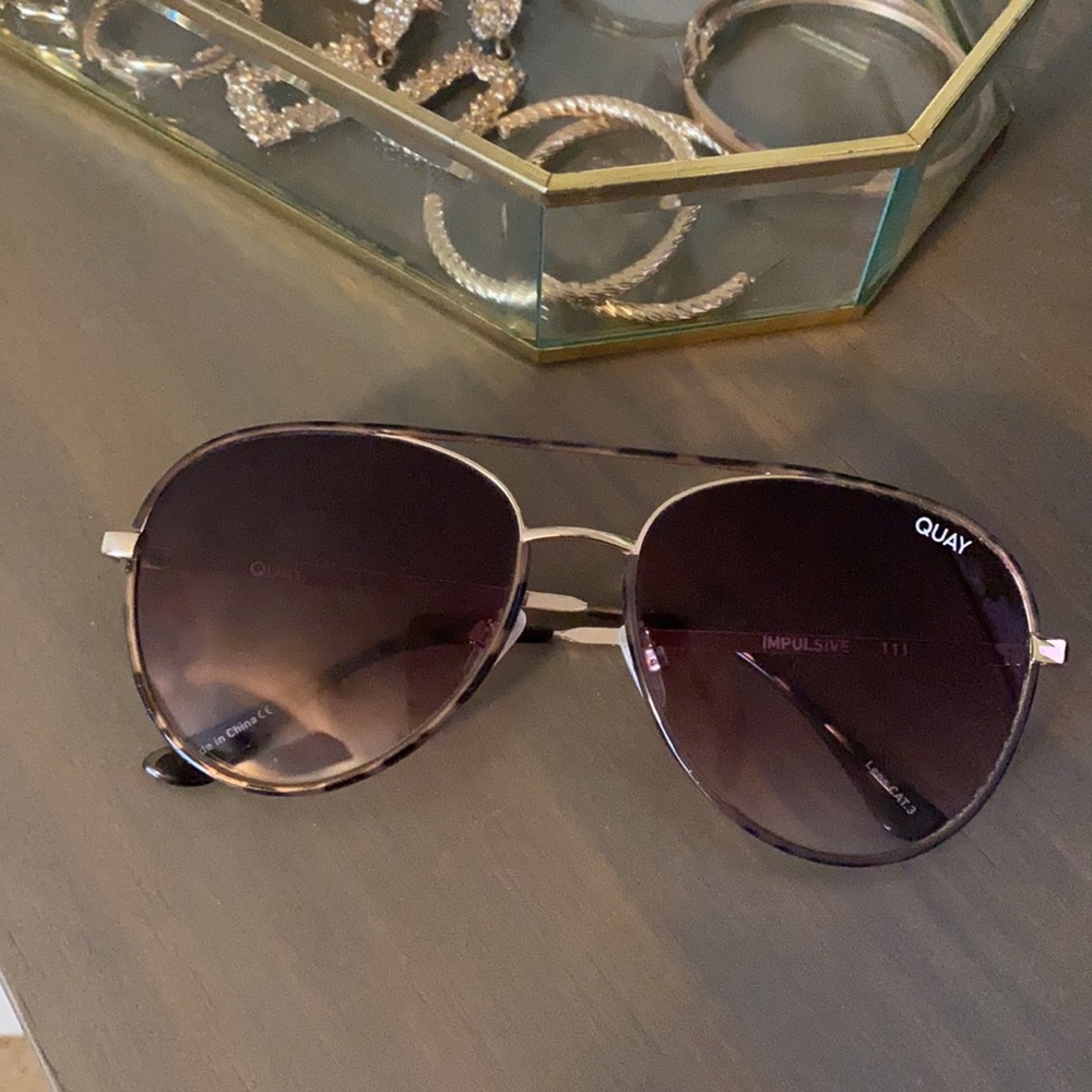 Brand new Quay Sunglasses